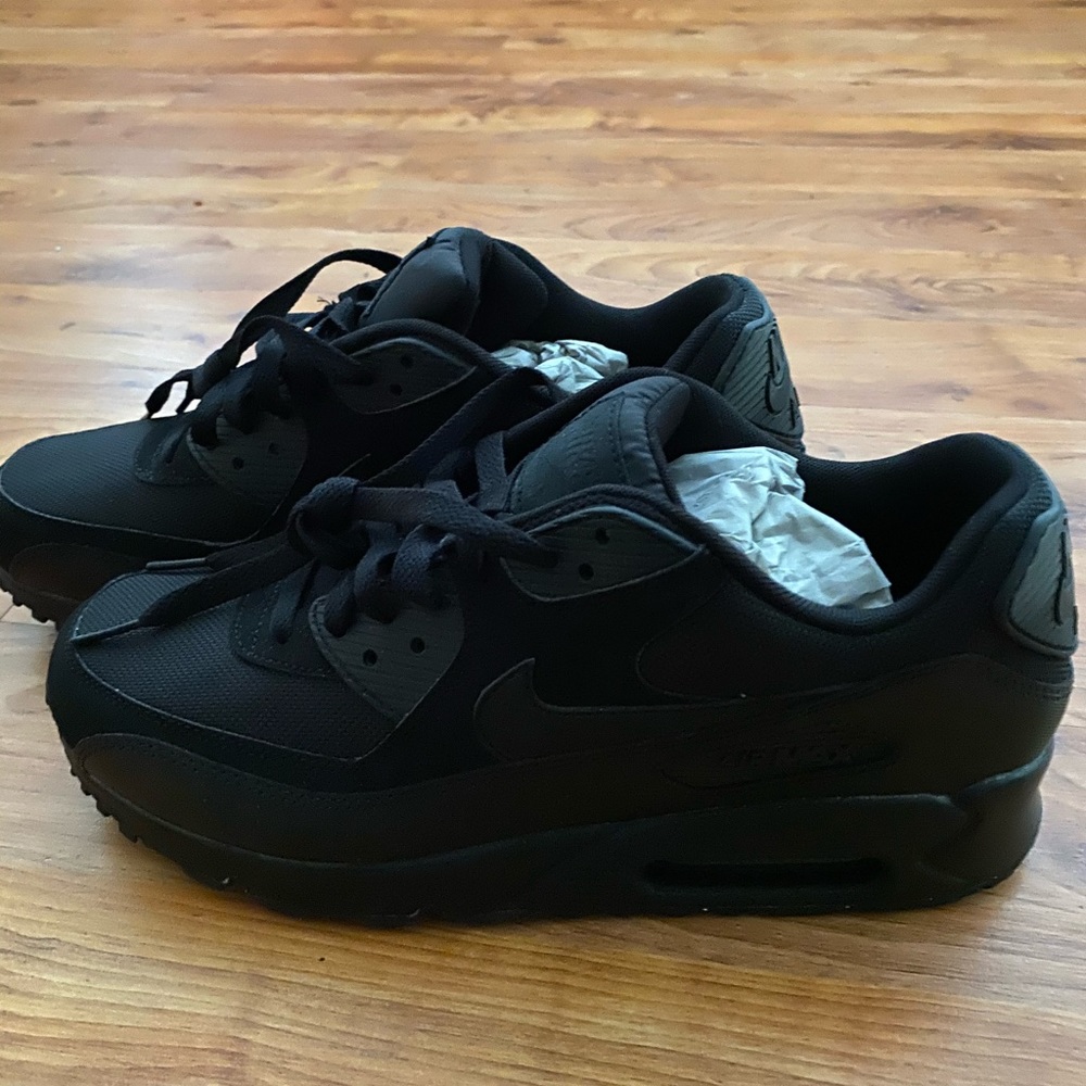 Men’s Nike Air Max 90 Essential